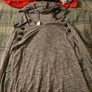 Hooded Longsleeve Sweater